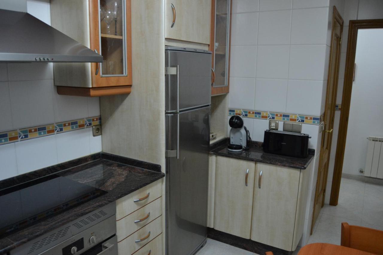 Inmoinsuas Avd De Becerrea 16 Sarria Exterior photo