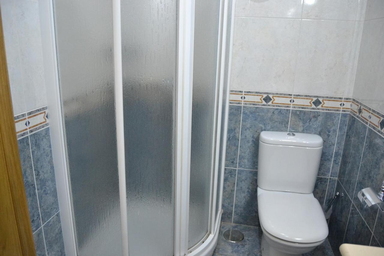 Inmoinsuas Avd De Becerrea 16 Sarria Exterior photo